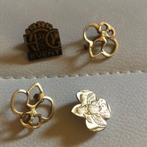 Vintage girl-scout Gold Tone Women's Brooch Set